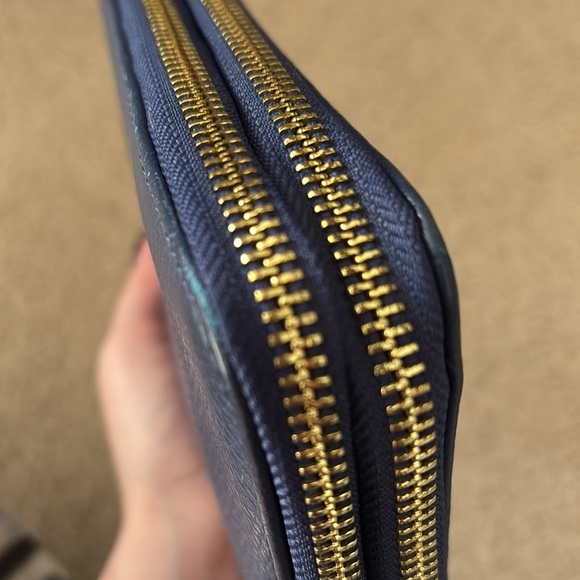 Joy & Iman Navy Leather Wallet - Picture 4 of 8